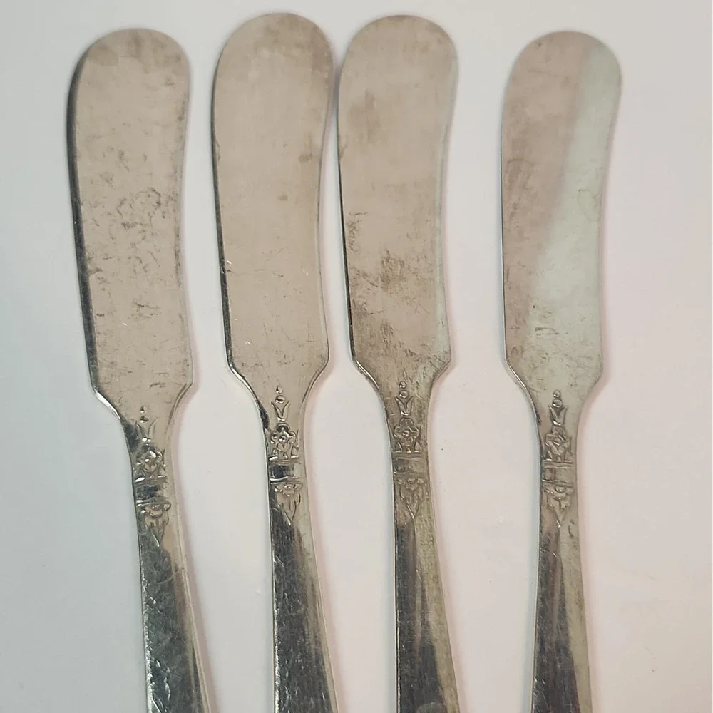 Wm A Rogers Oneida 1938 Silverplate Harmony Appetizer Butter Cheese Knives x 4